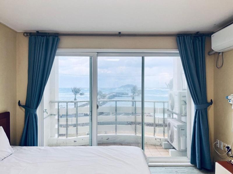 Mega Resort image