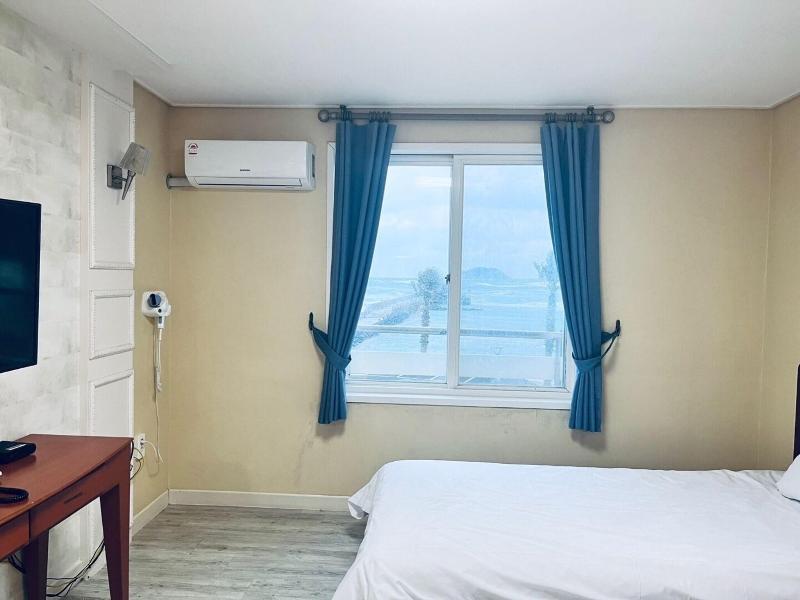 Mega Resort image
