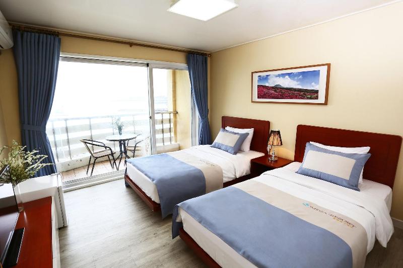 Mega Resort image