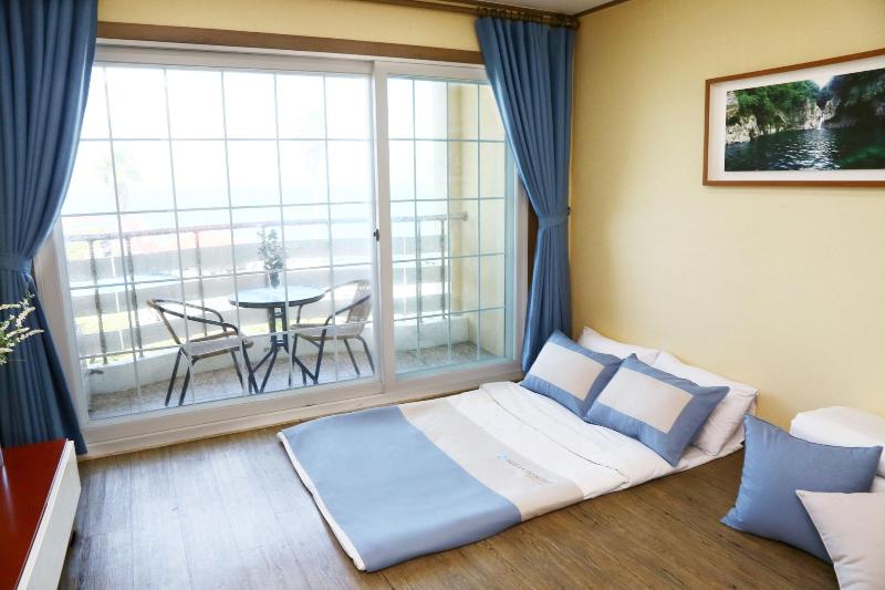 Mega Resort image