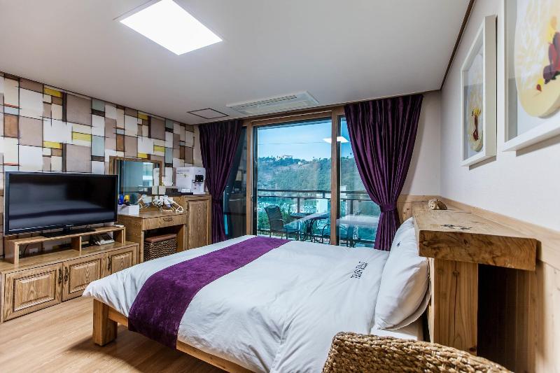 Cheonjiyeon Hotel image