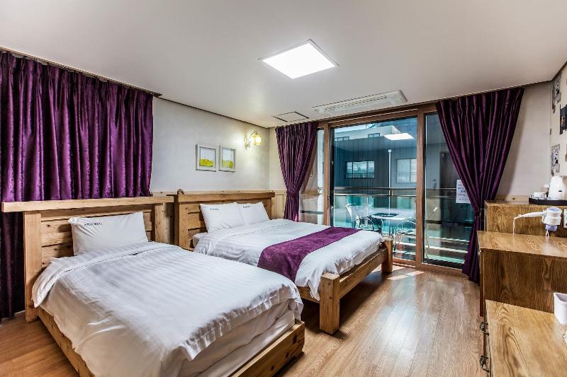 Cheonjiyeon Hotel image
