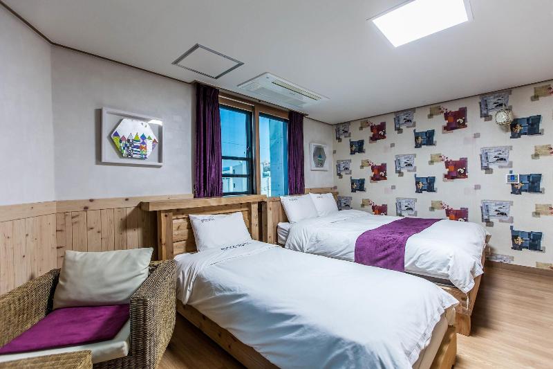 Cheonjiyeon Hotel image