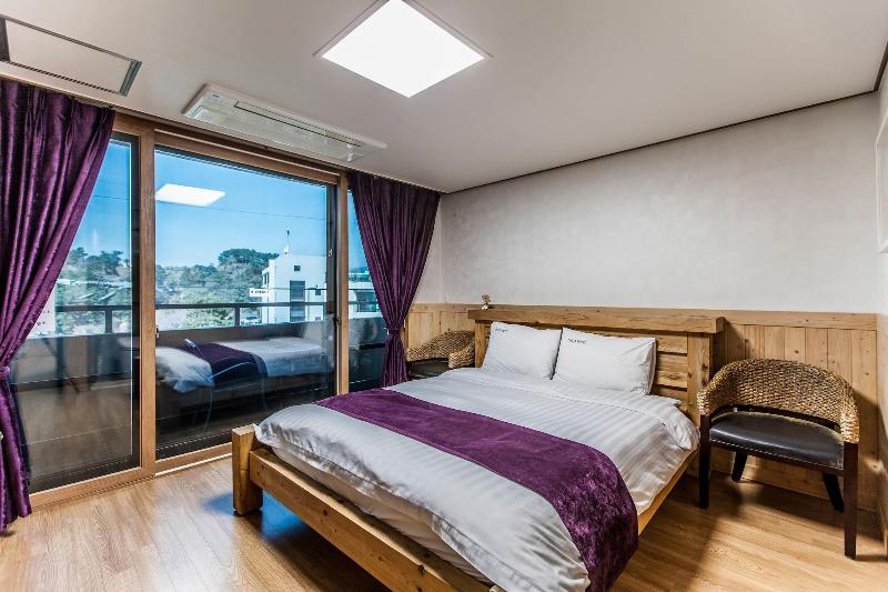 Cheonjiyeon Hotel image