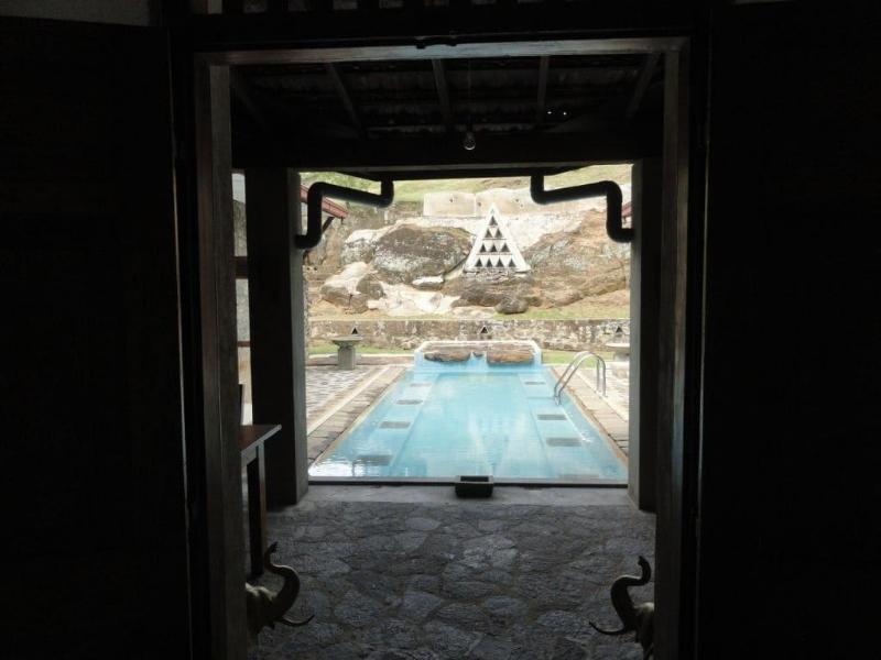 Serendip Stone Bungalow image