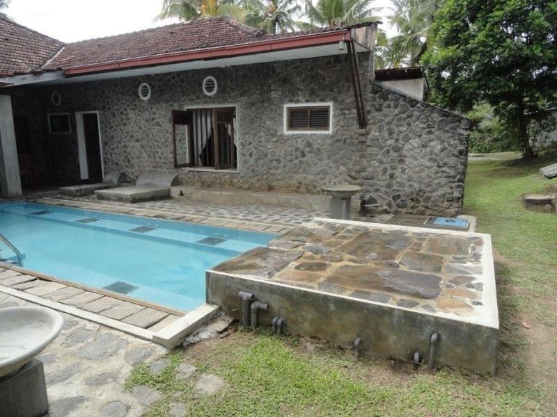 Serendip Stone Bungalow image
