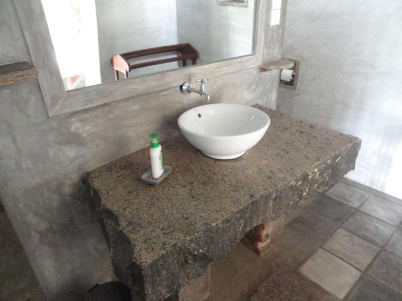 Serendip Stone Bungalow image