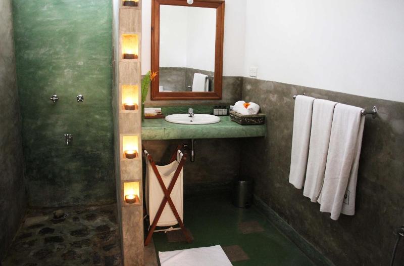 Serendip Stone Bungalow image