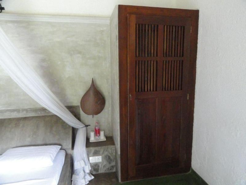 Serendip Stone Bungalow image