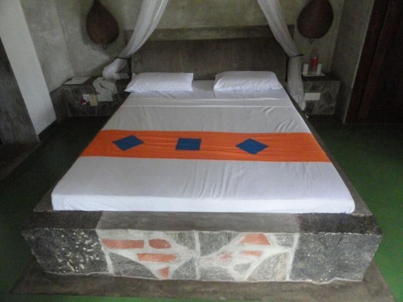 Serendip Stone Bungalow image
