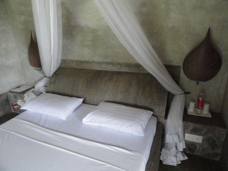 Serendip Stone Bungalow image
