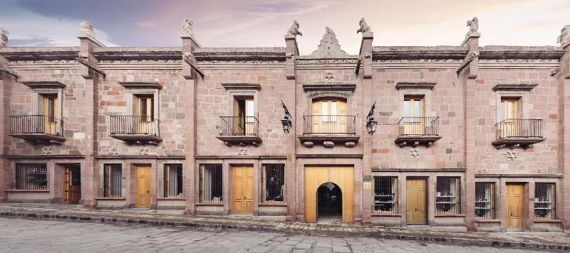 Lotel at Doce18 Concept House image