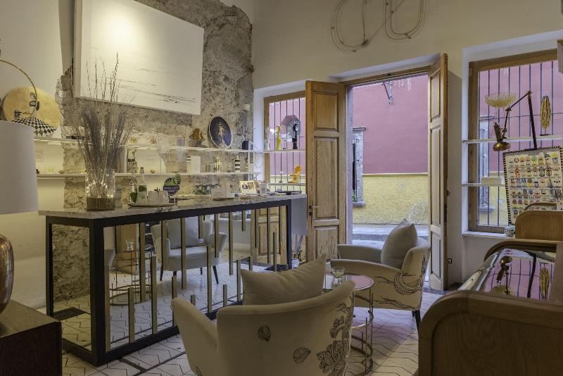 Lotel at Doce18 Concept House image