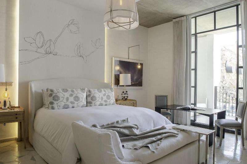 Lotel at Doce18 Concept House image