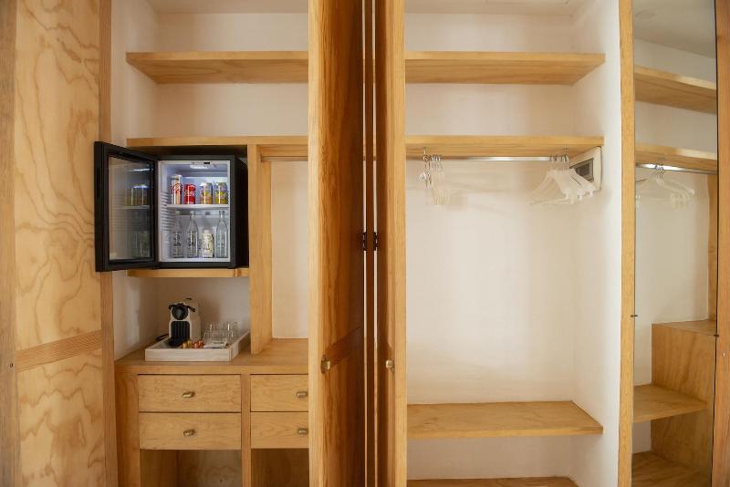 Lotel at Doce18 Concept House image