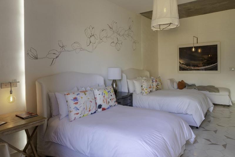 Lotel at Doce18 Concept House image
