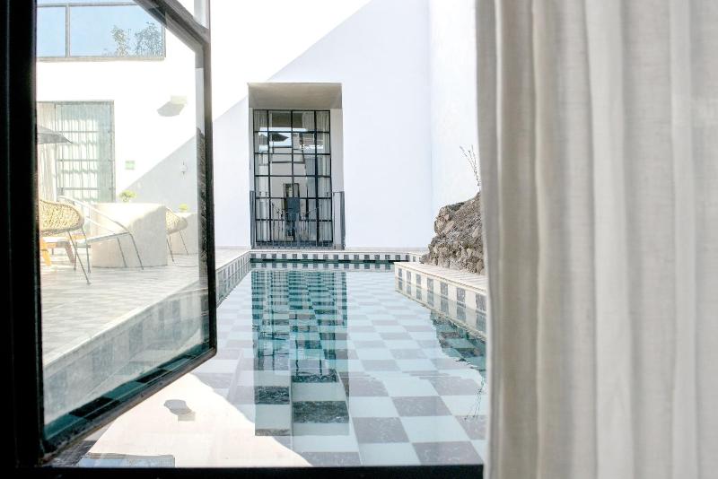 Lotel at Doce18 Concept House image