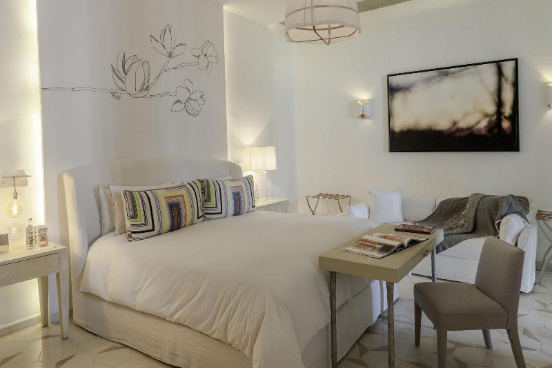 Lotel at Doce18 Concept House image
