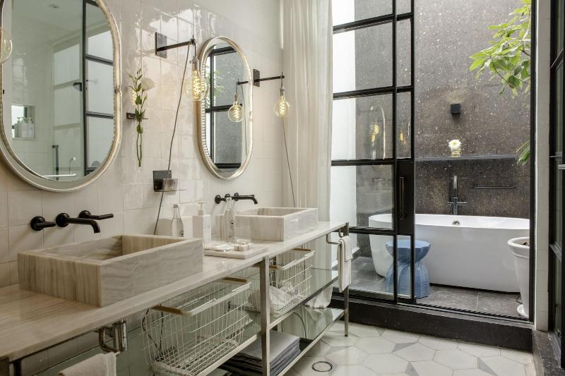 Lotel at Doce18 Concept House image