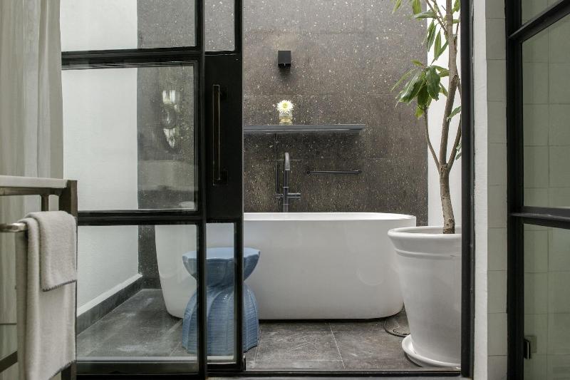 Lotel at Doce18 Concept House image