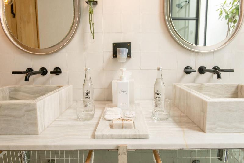 Lotel at Doce18 Concept House image