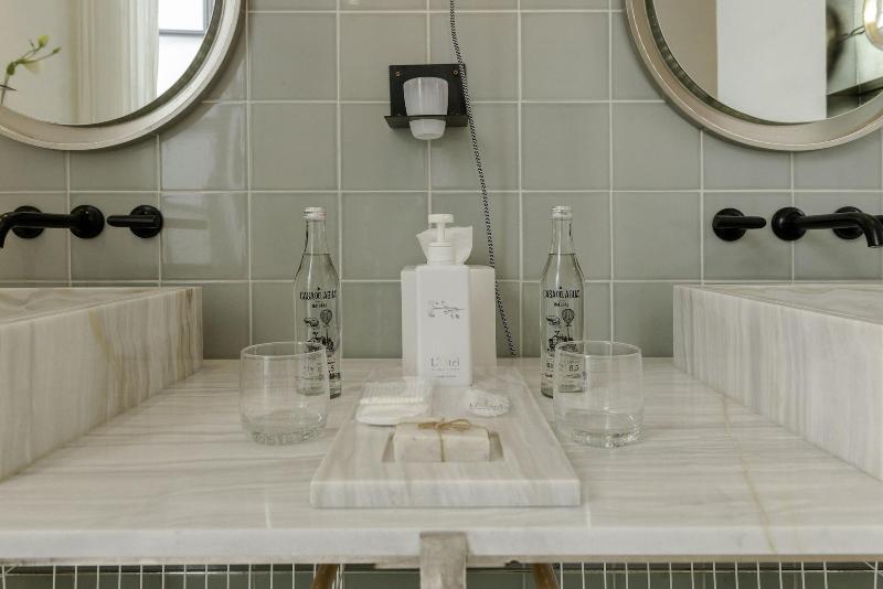 Lotel at Doce18 Concept House image