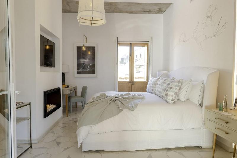 Lotel at Doce18 Concept House image
