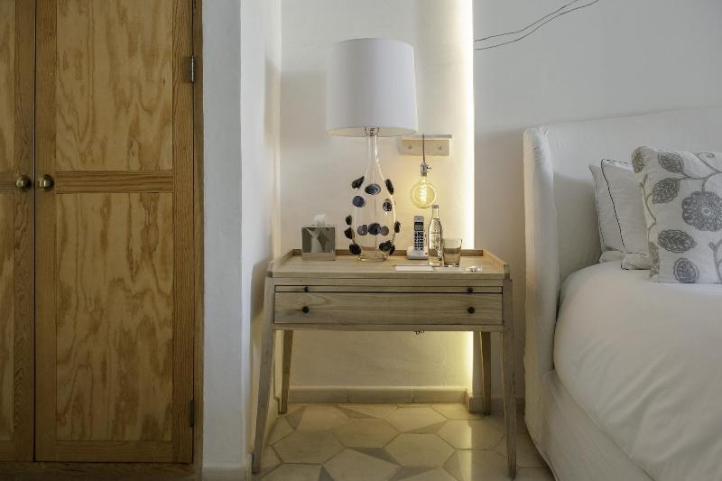 Lotel at Doce18 Concept House image
