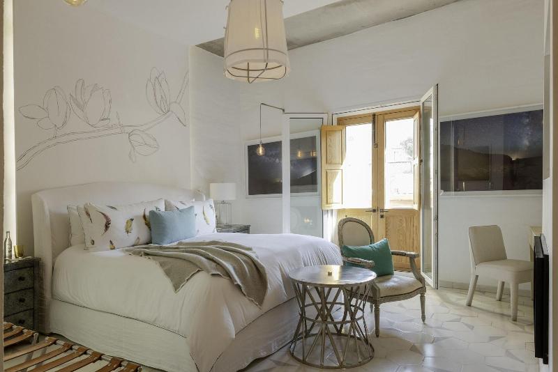 Lotel at Doce18 Concept House image