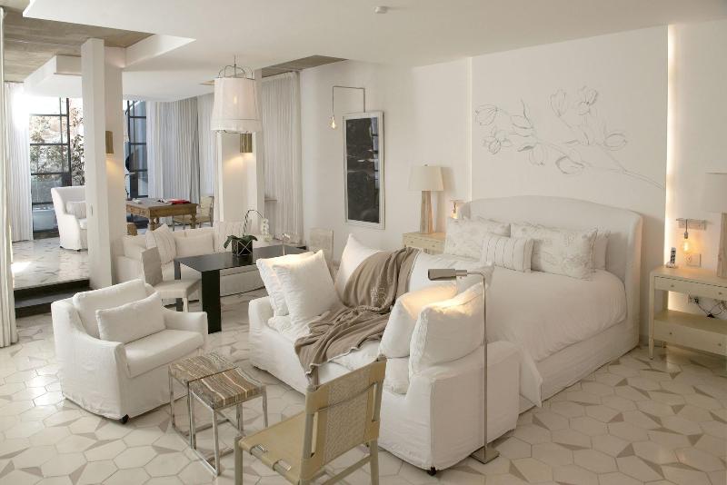 Lotel at Doce18 Concept House image