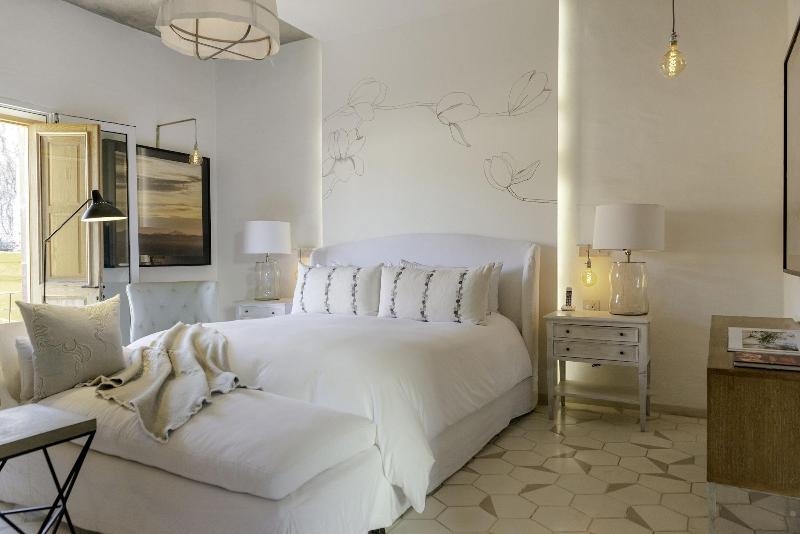 Lotel at Doce18 Concept House image