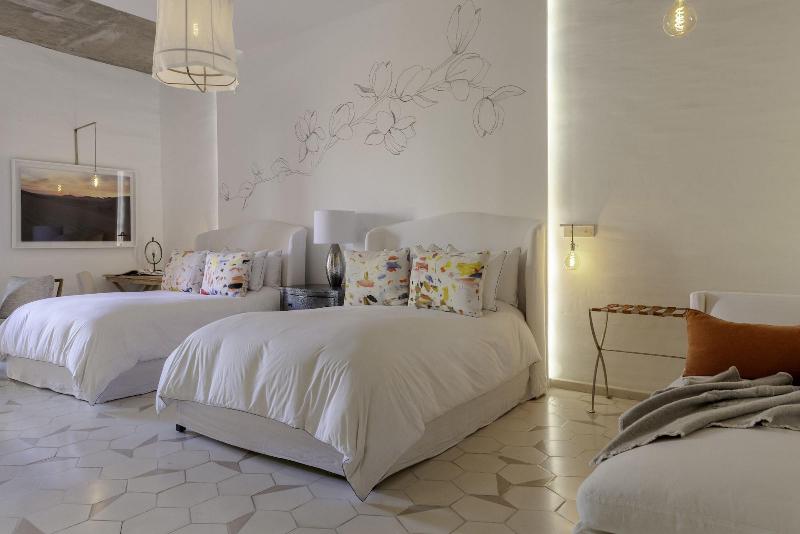 Lotel at Doce18 Concept House image