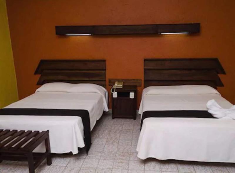 Hotel El Rancho image
