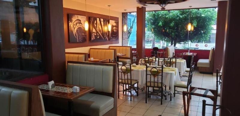 Hotel El Rancho image
