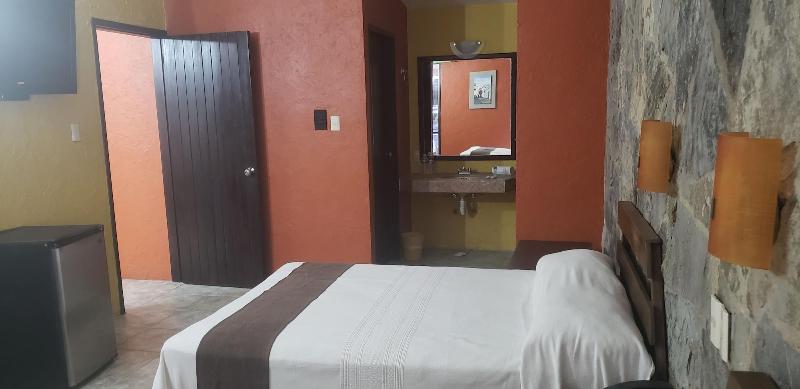 Hotel El Rancho image