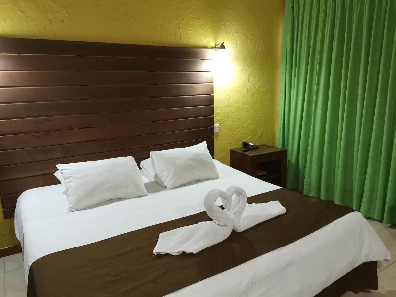 Hotel El Rancho image
