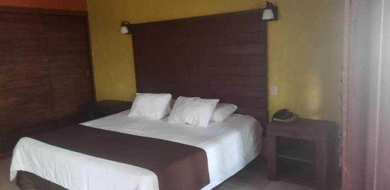 Hotel El Rancho image