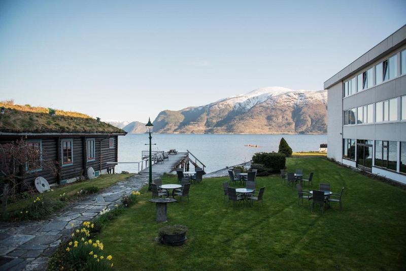 Leikanger Fjordhotel image