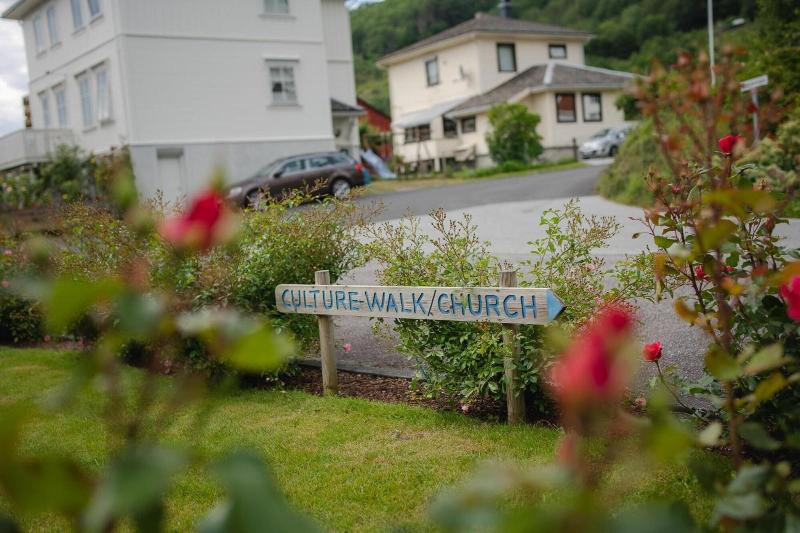 Leikanger Fjordhotel image