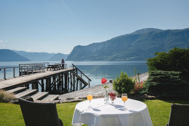 Leikanger Fjordhotel image