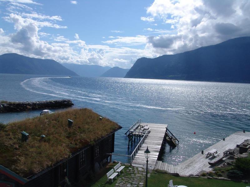 Leikanger Fjordhotel image