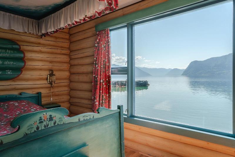Leikanger Fjordhotel image