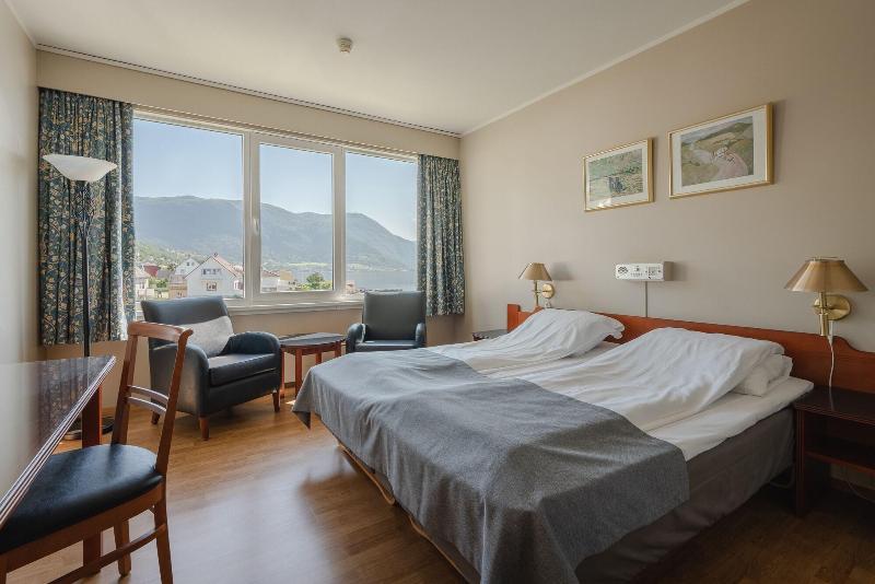 Leikanger Fjordhotel image
