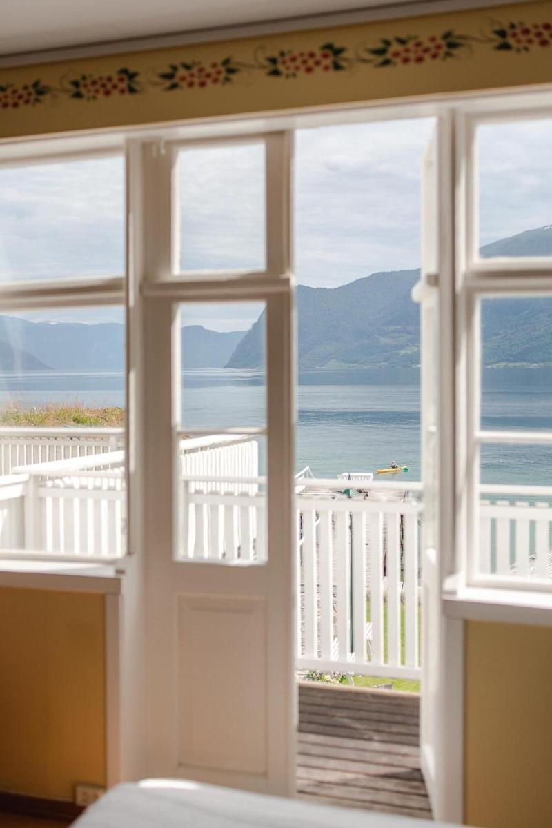 Leikanger Fjordhotel image
