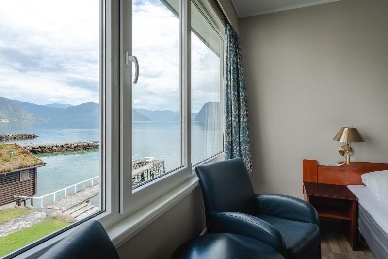 Leikanger Fjordhotel image