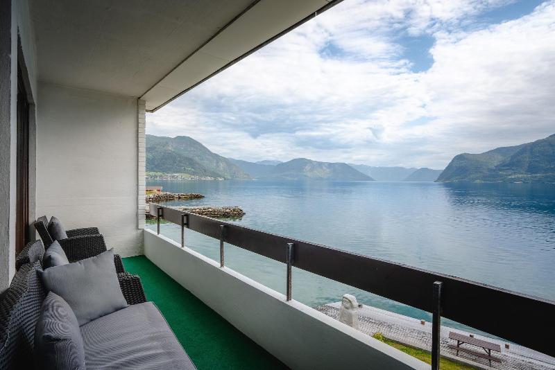 Leikanger Fjordhotel image