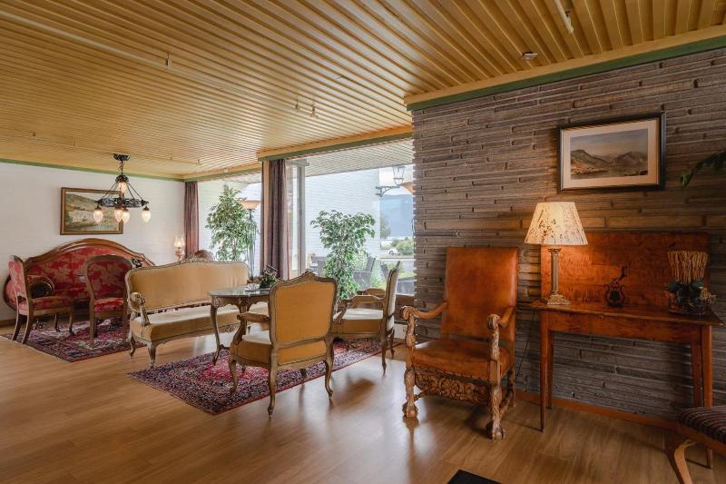 Leikanger Fjordhotel image