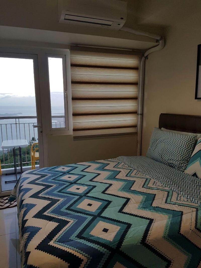 Blowing in the Wind - Lake View Apartments image