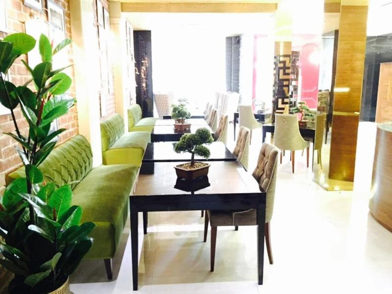 Lahore Continental Hotel image