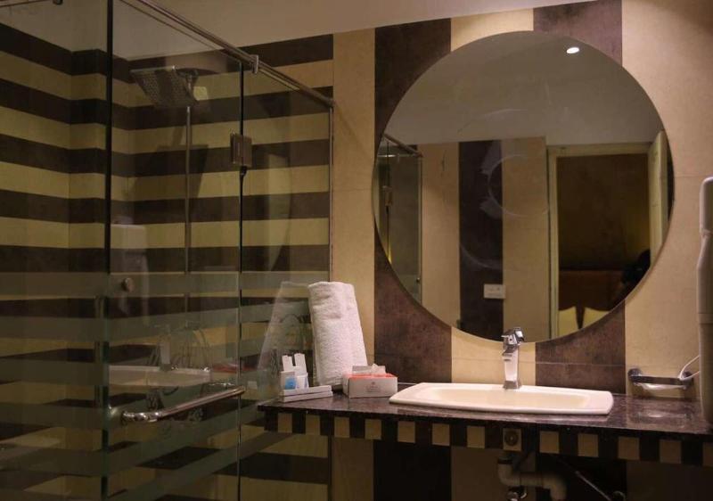 Lahore Continental Hotel image